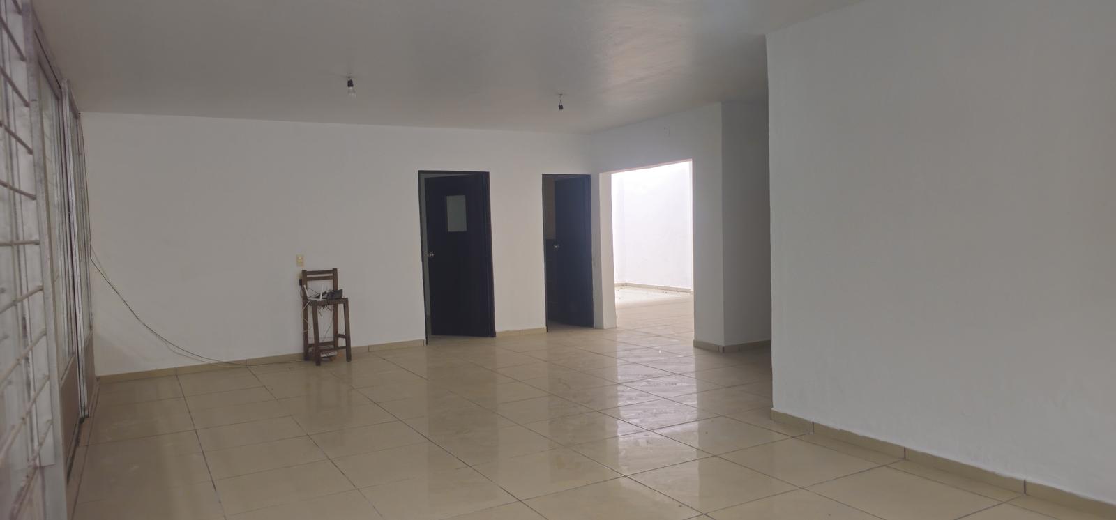 Amplia casa en renta en Col. El Mirador, Guadalajara - foto 3