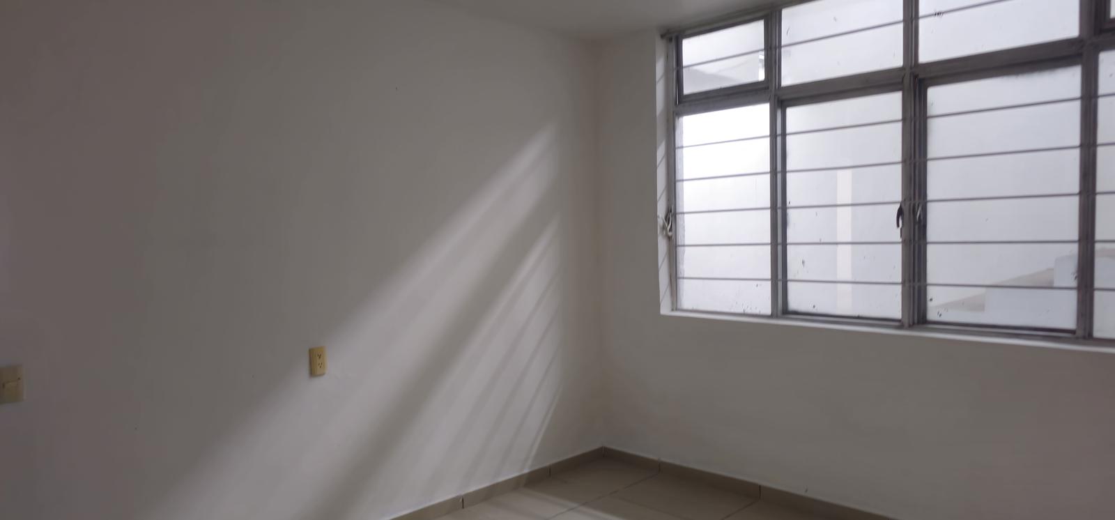 Amplia casa en renta en Col. El Mirador, Guadalajara - foto 4