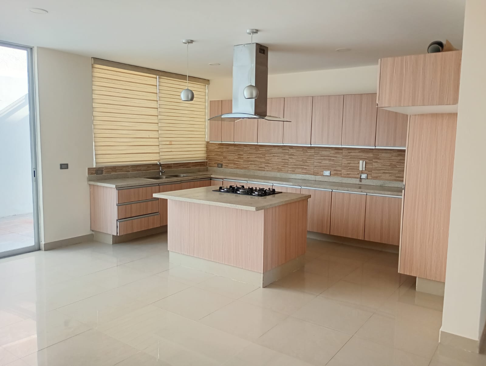 Espectacular casa en renta en Valle Imperial, Coto Álamo - foto 2