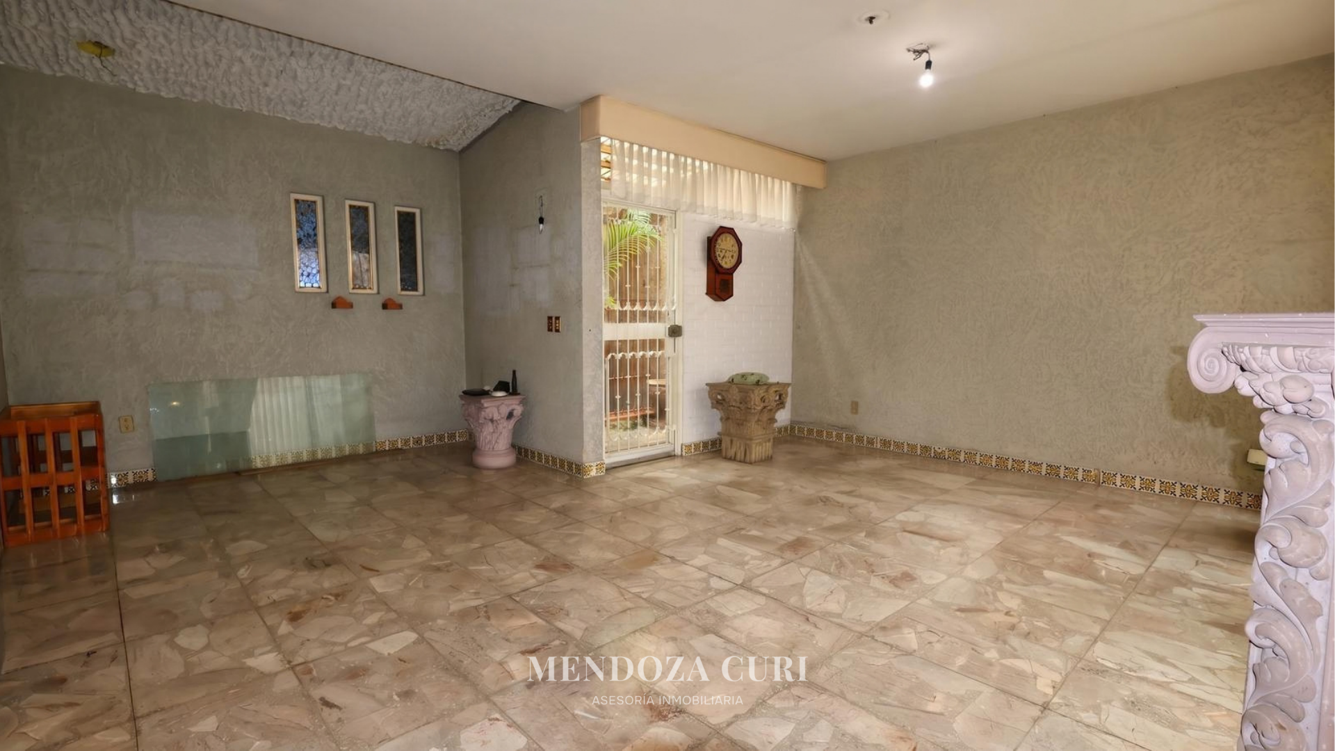 Gran casa en Venta en Jardines del Bosque - foto 4