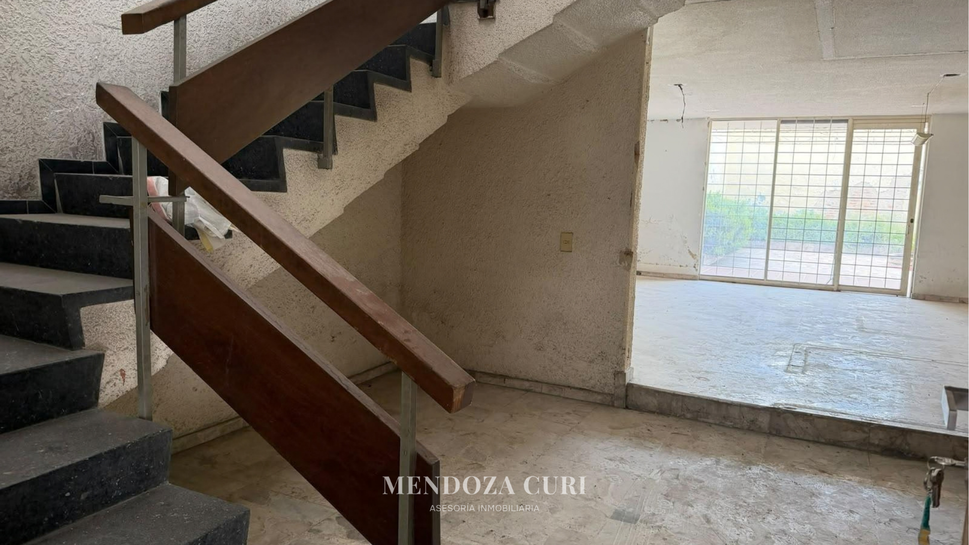Propiedad para remodelar en Jardines del Country - foto 6