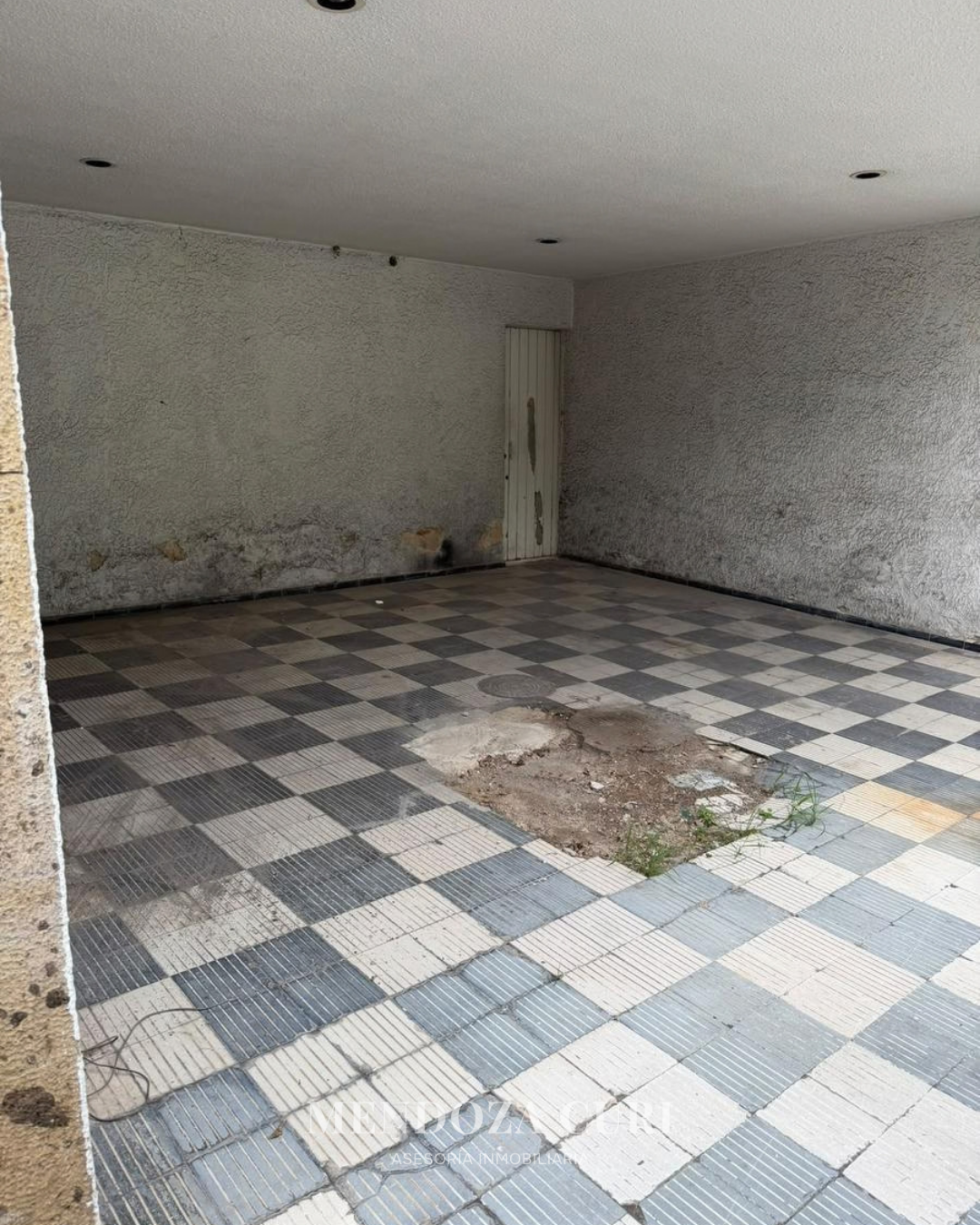 Propiedad para remodelar en Jardines del Country - foto 12
