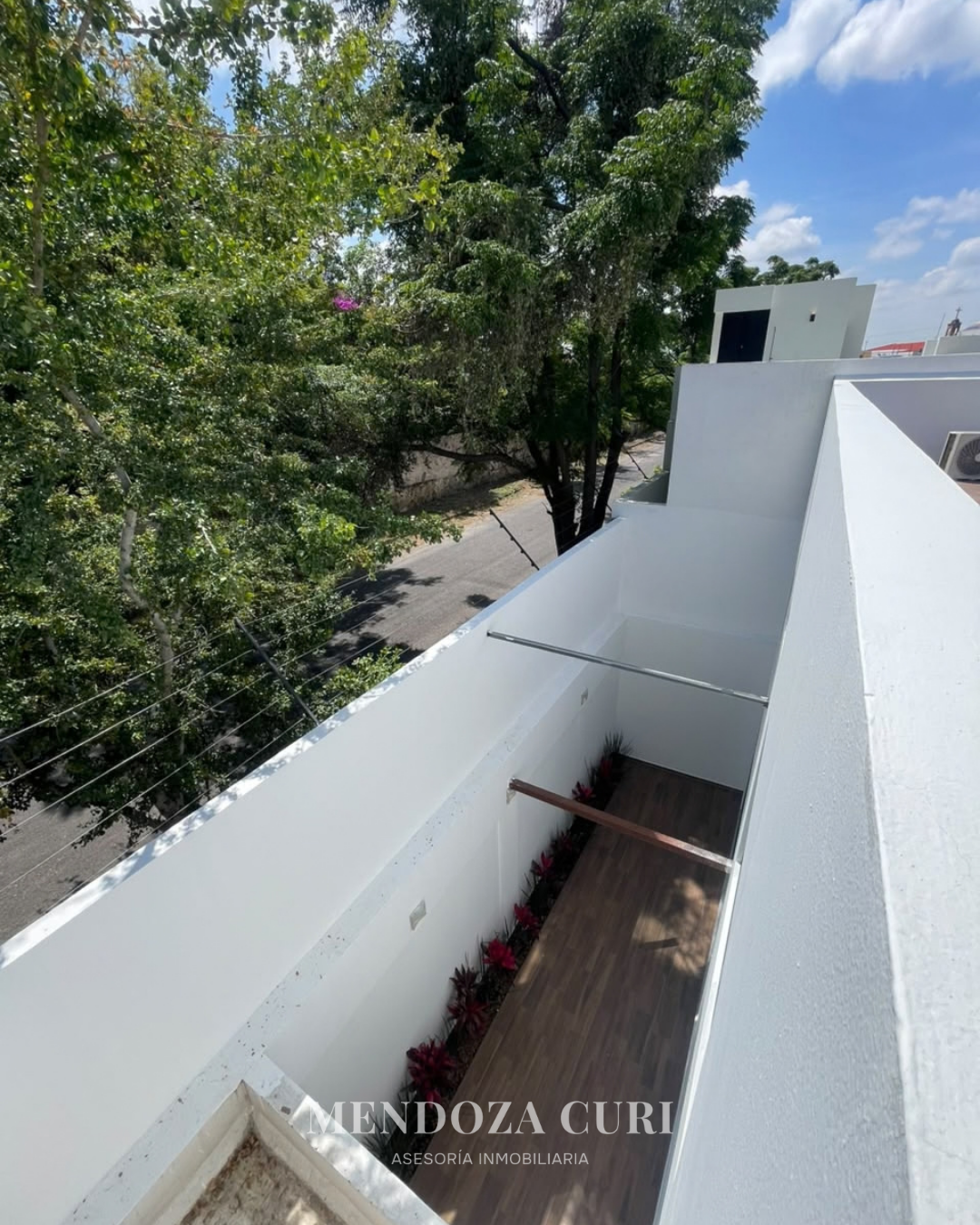Moderna y hermosa casa en venta en Los Almendros Residencial - foto 23