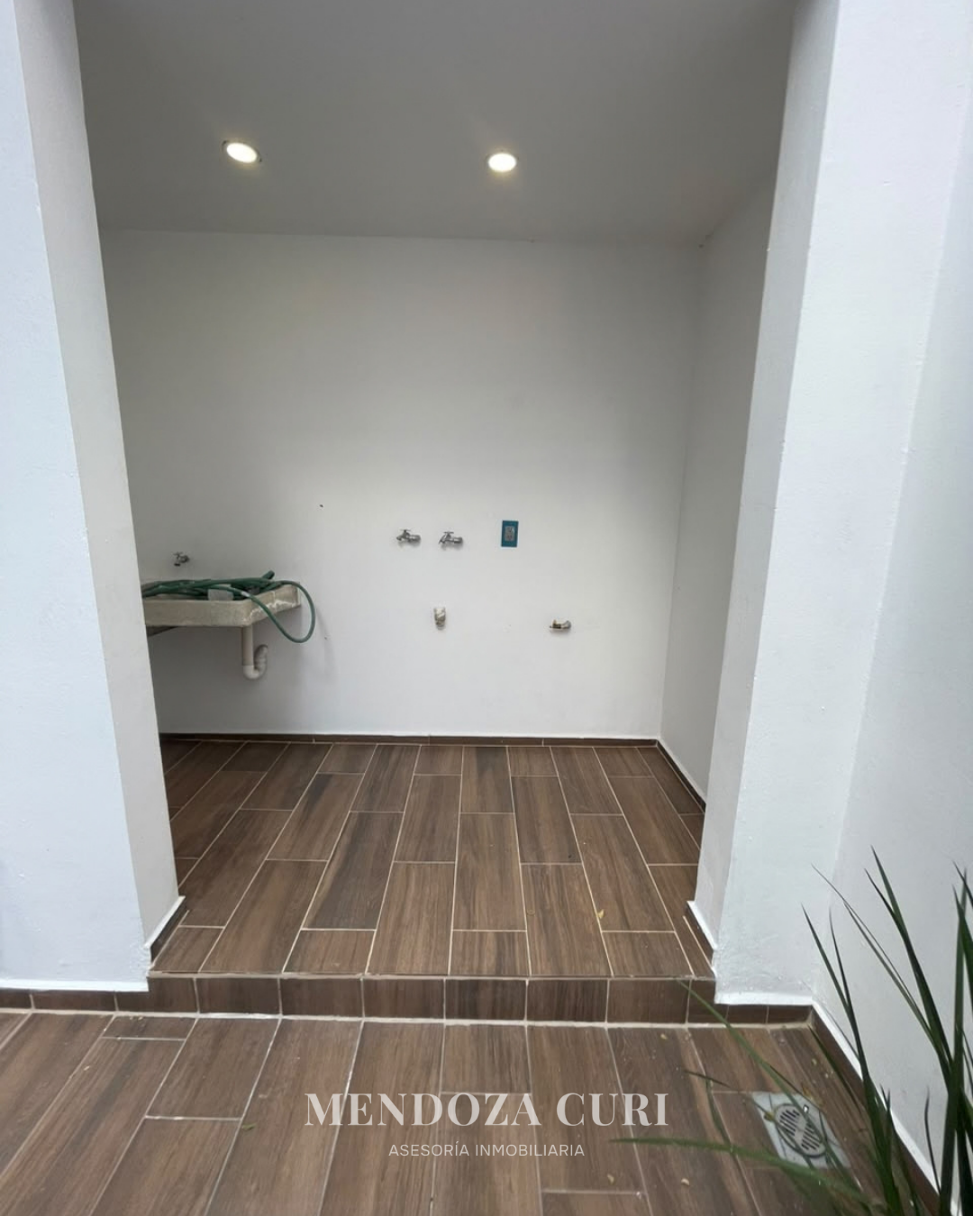 Moderna y hermosa casa en venta en Los Almendros Residencial - foto 16