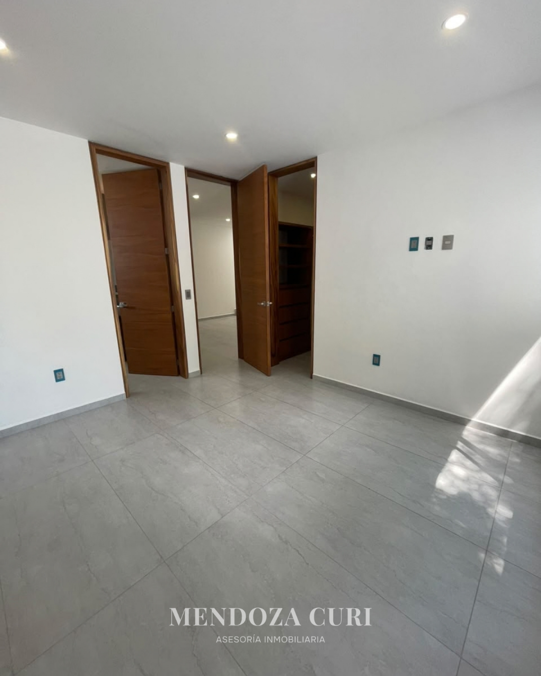 Moderna y hermosa casa en venta en Los Almendros Residencial - foto 15