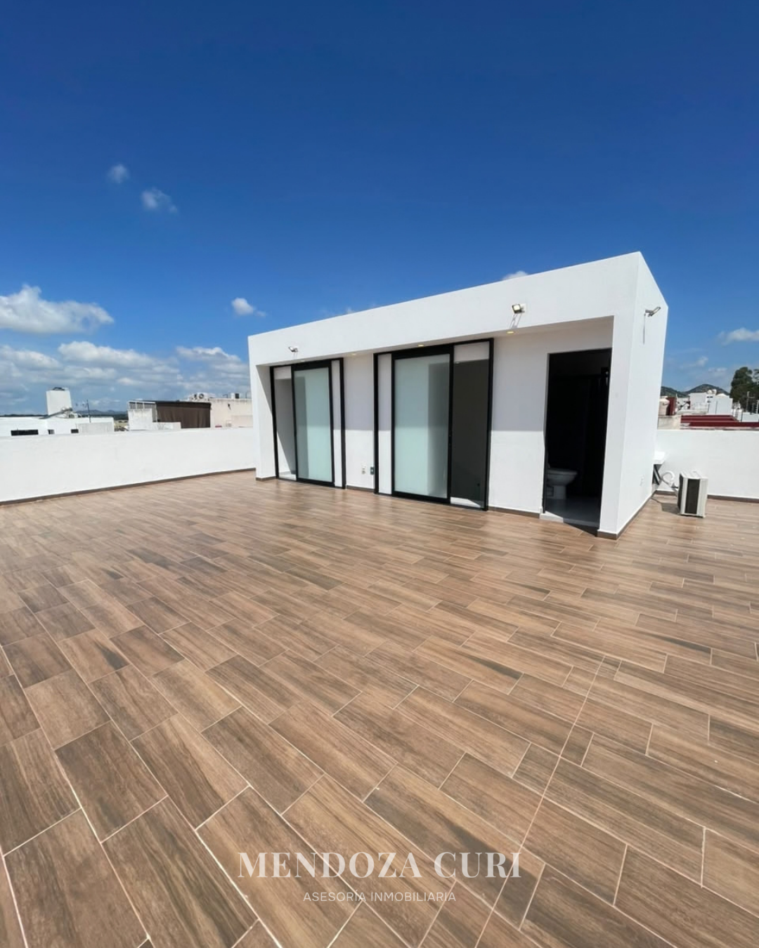 Moderna y hermosa casa en venta en Los Almendros Residencial - foto 24