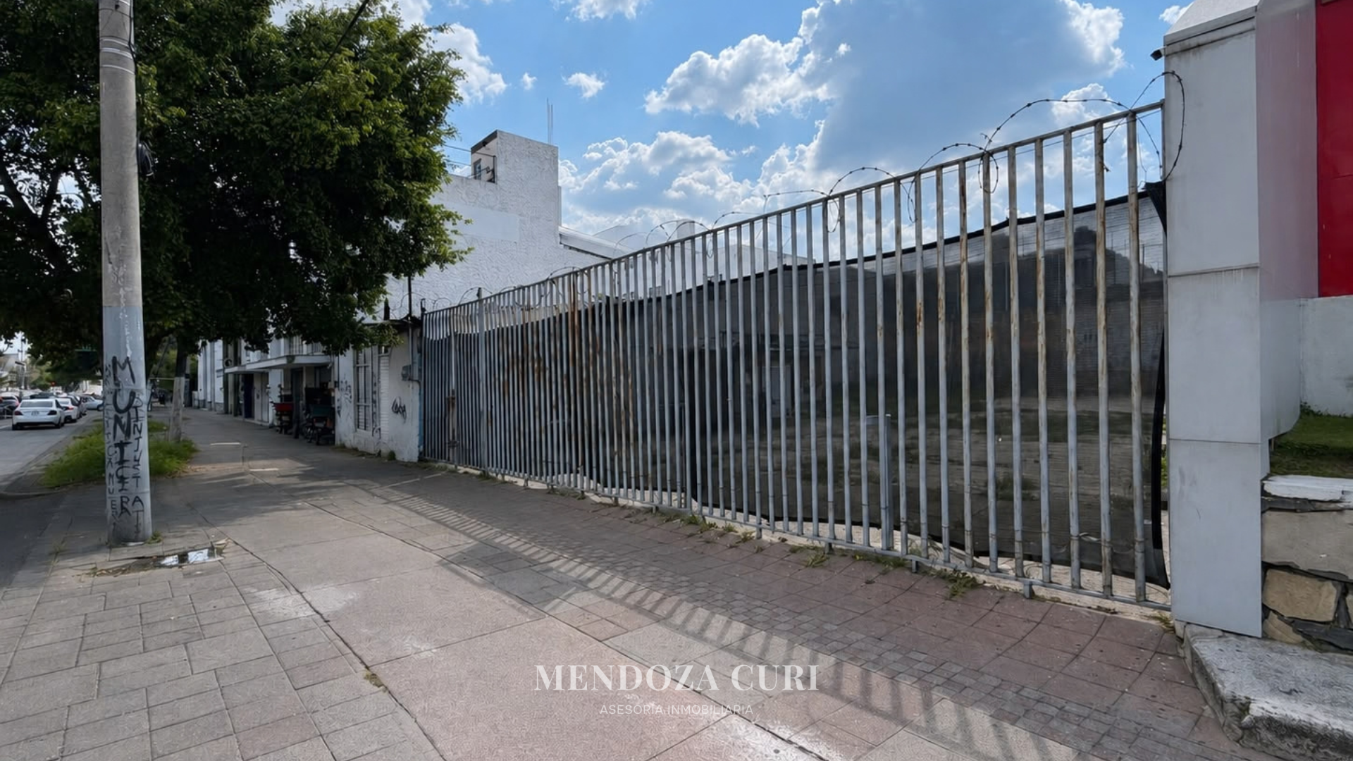 Gran terreno en Venta en Calzada Independencia Nte