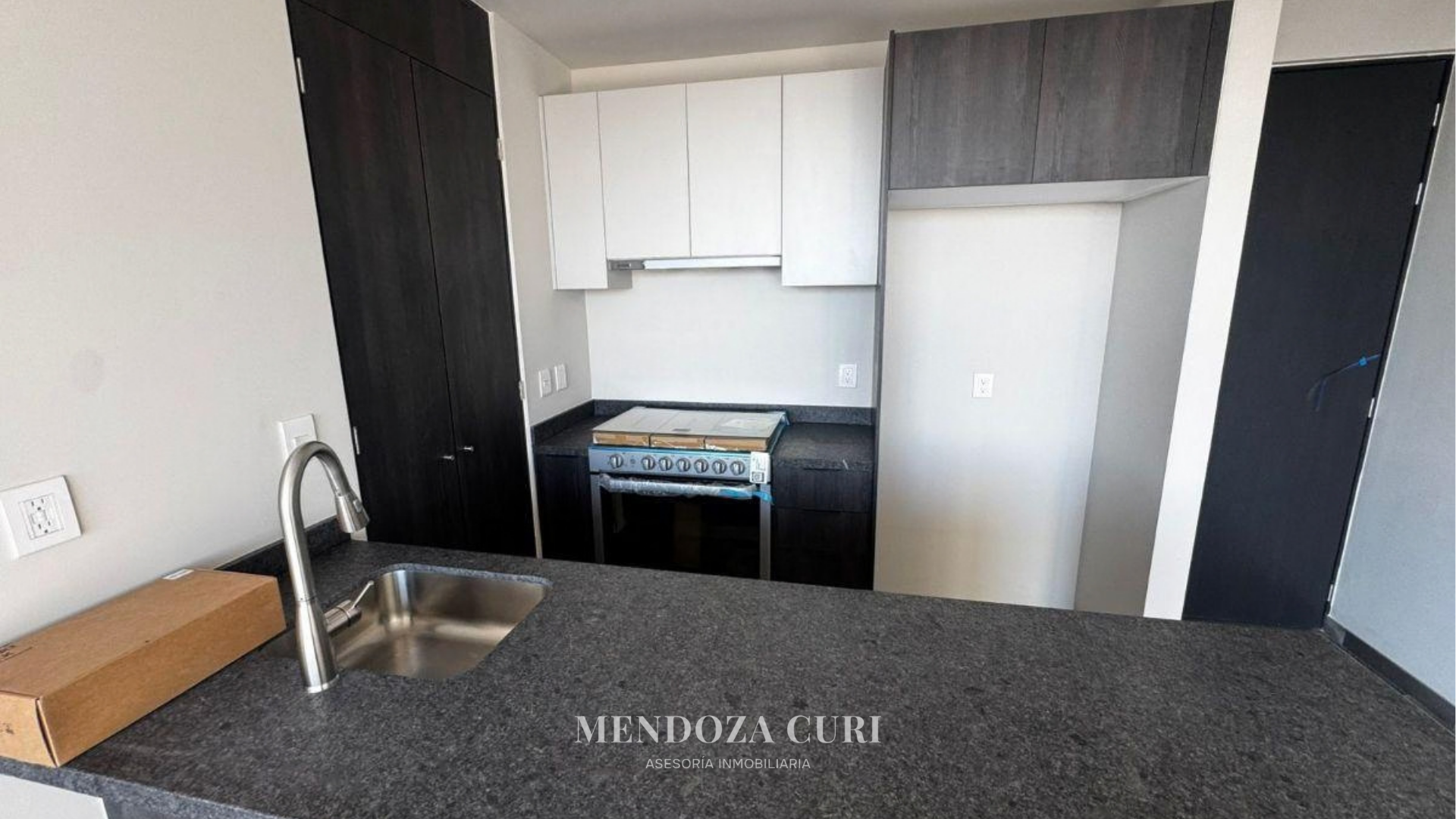 Moderno departamento en renta en Torre Luxia - foto 6