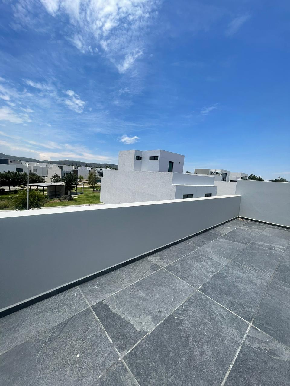 Vive con todo el confort y seguridad en Solares Coto Altanza - foto 3