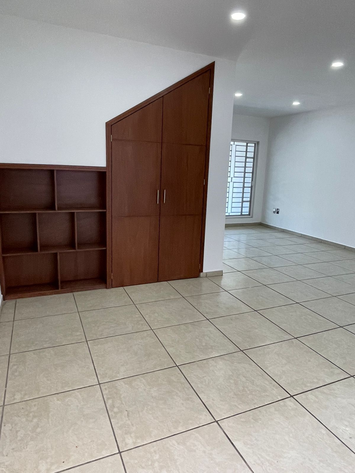 Hermosa casa en venta en Real de Valdepeñas - foto 4