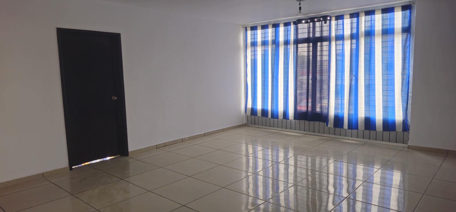 Amplia casa en venta en Col. El Mirador, Guadalajara - foto 5