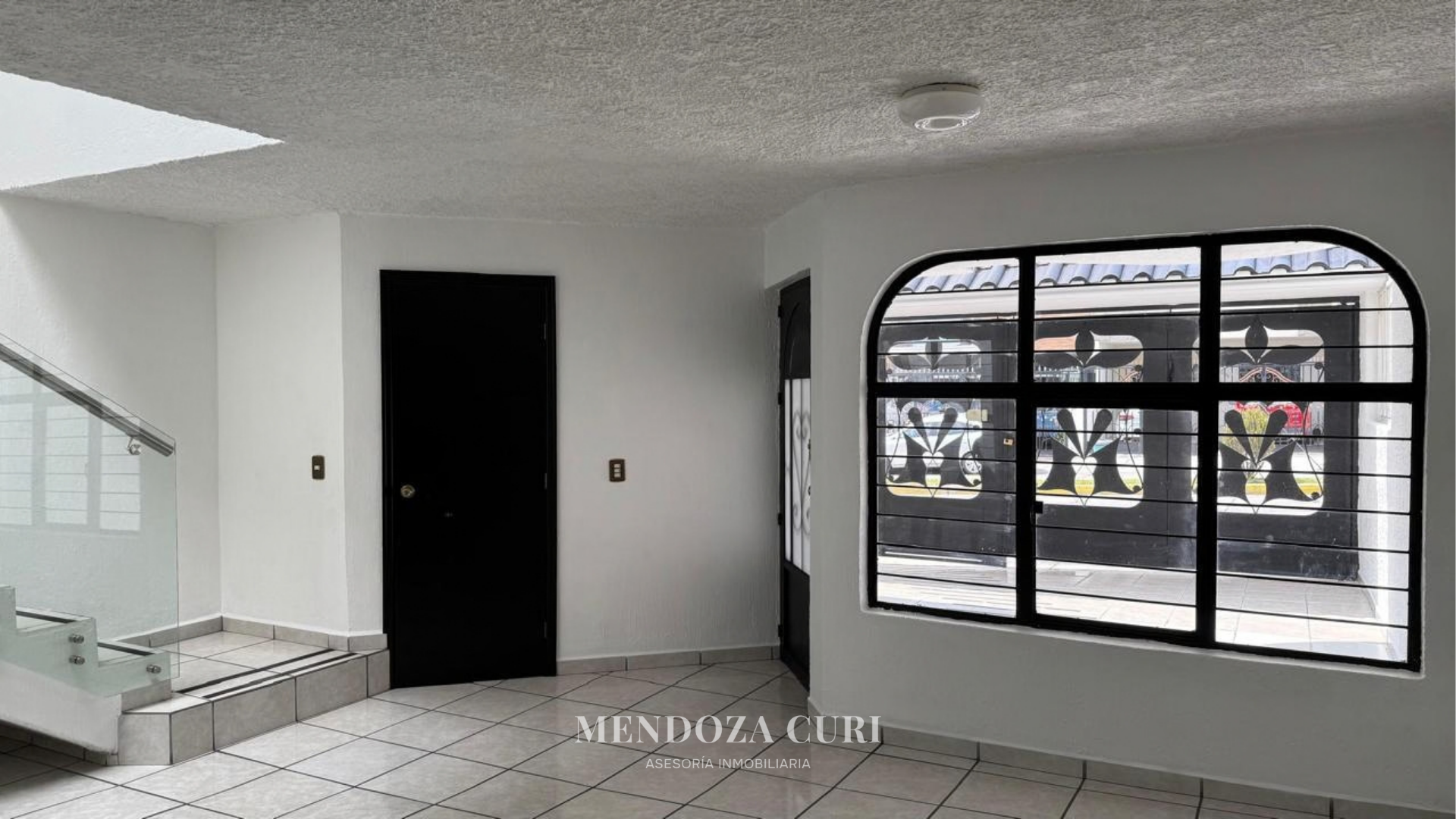 Casa en renta en Colinas del Rey, Zapopan - foto 2