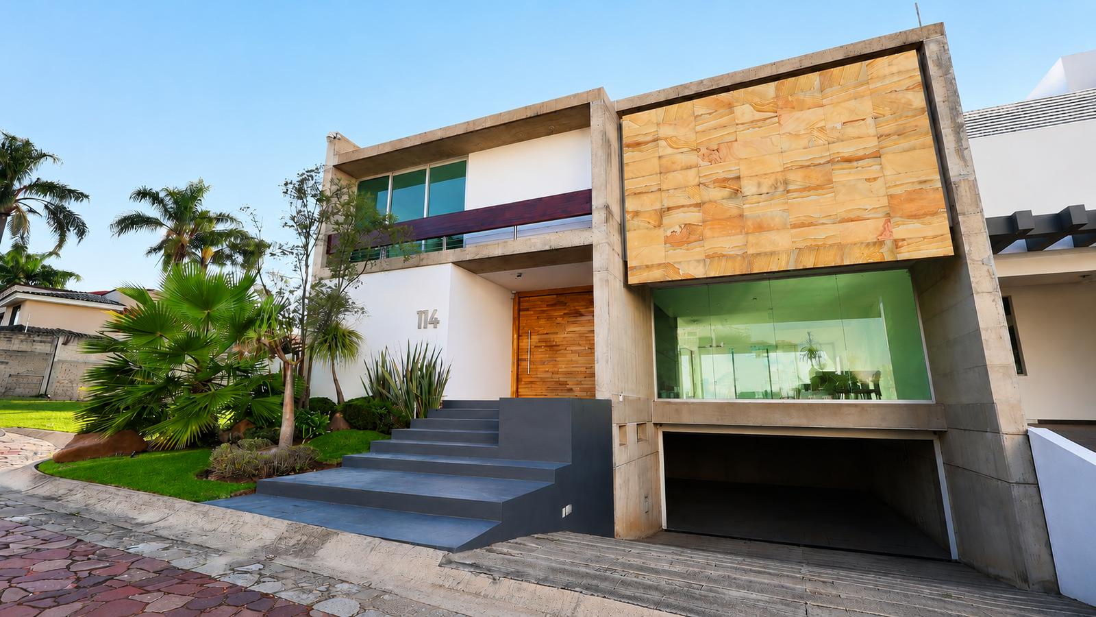 Lujosa casa en renta en Residencial Las Cumbres