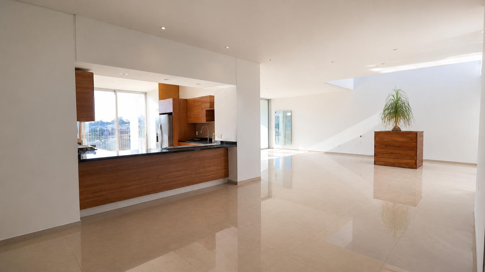 Lujosa casa en renta en Residencial Las Cumbres - foto 12