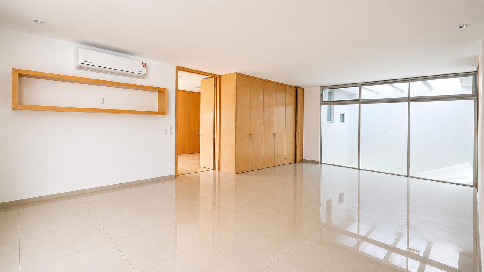Lujosa casa en renta en Residencial Las Cumbres - foto 7