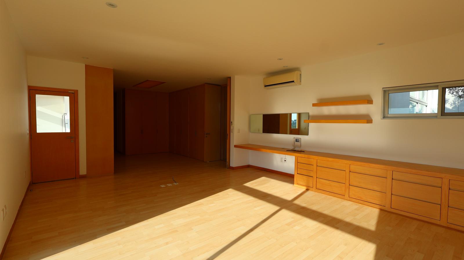 Lujosa casa en renta en Residencial Las Cumbres - foto 39