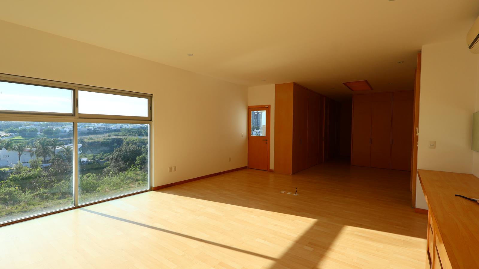 Lujosa casa en renta en Residencial Las Cumbres - foto 38