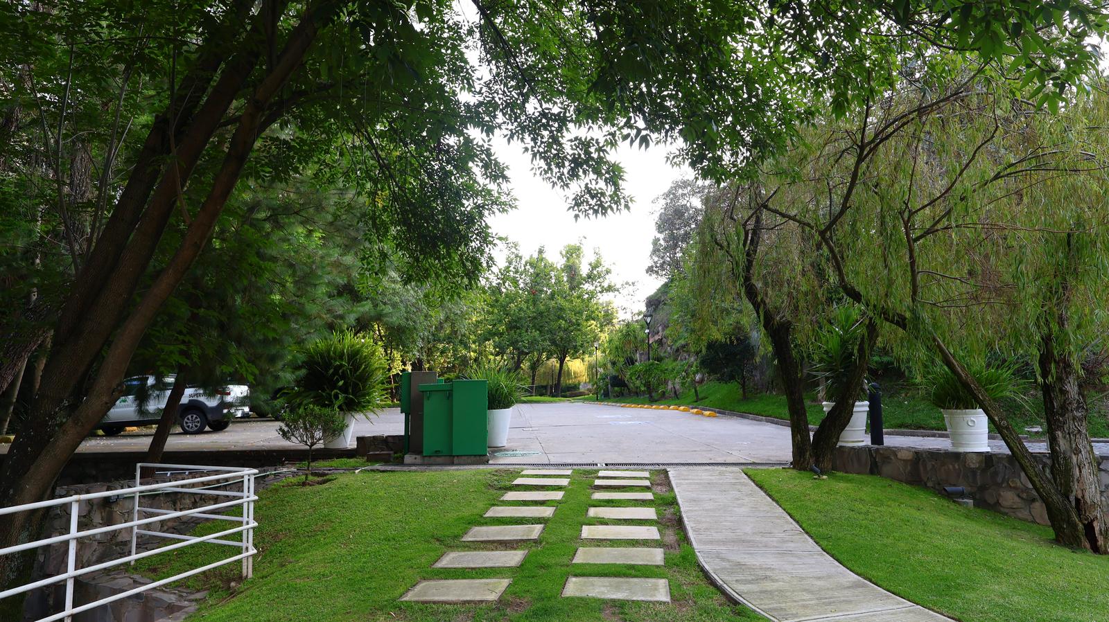 Lujosa casa en renta en Residencial Las Cumbres - foto 27