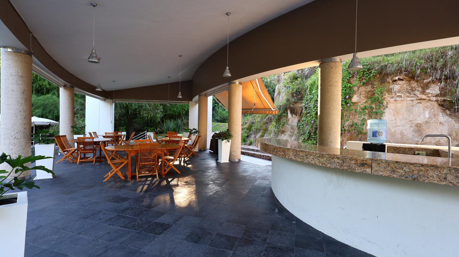 Lujosa casa en renta en Residencial Las Cumbres - foto 21