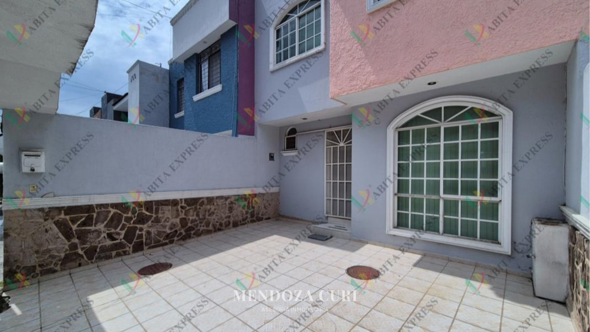 Espaciosa casa en renta en Lomas de Zapopan - foto 1
