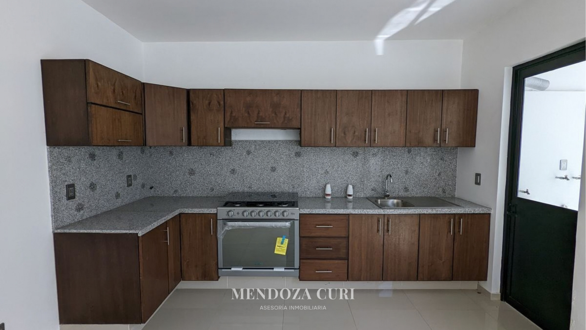 Moderna casa en renta en condominio ubicado en Valle Imperial, Zapopan - foto 13
