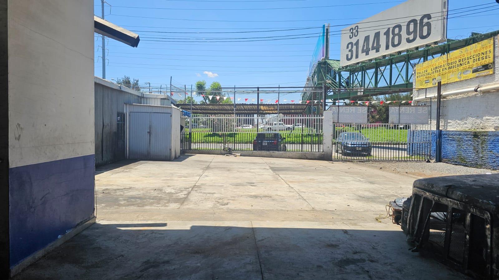 Bodega Industrial en Calz. Lázaro Cárdenas 