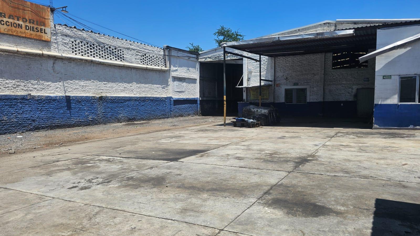Bodega Industrial en Calz. Lázaro Cárdenas  - foto 5