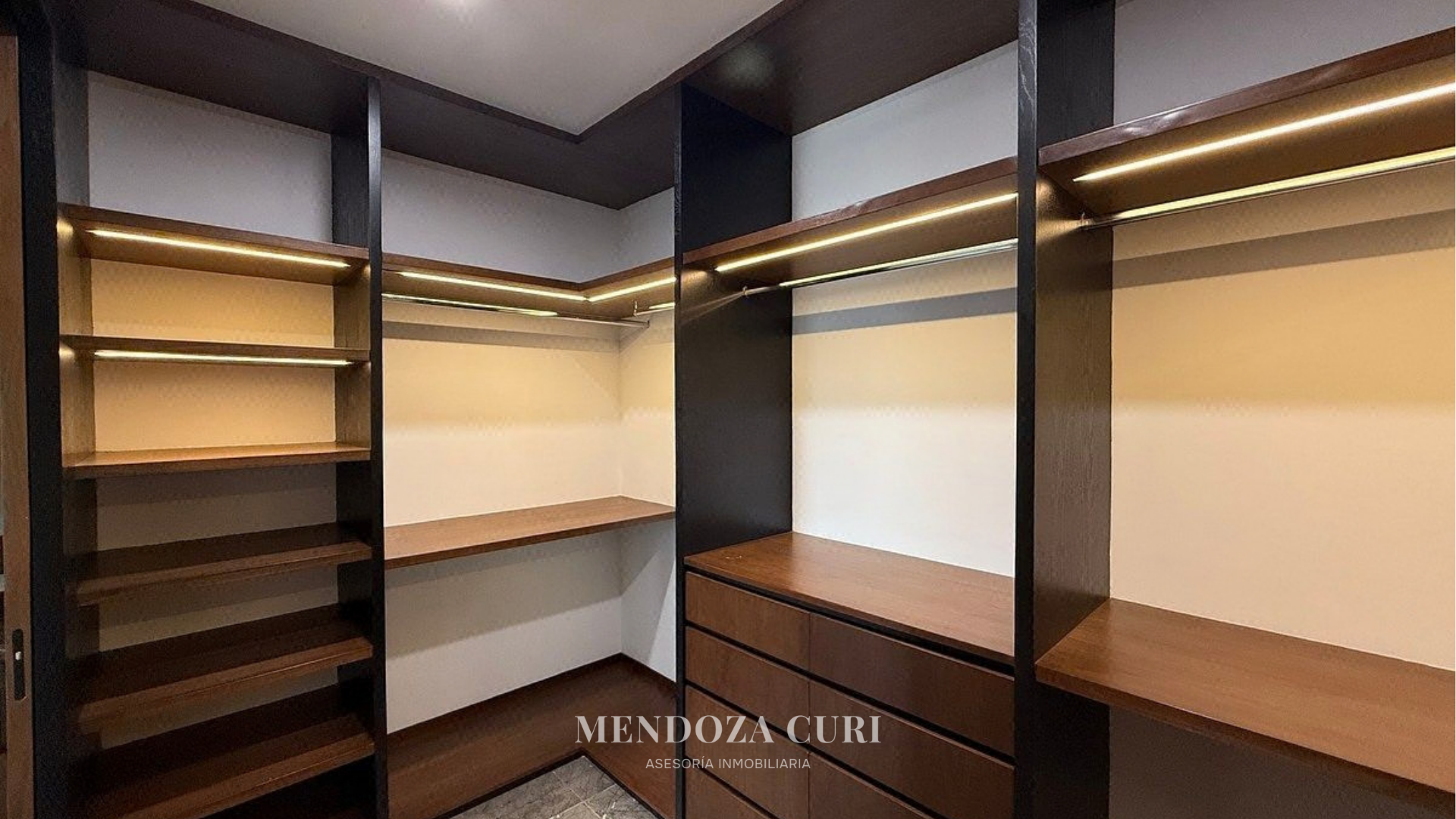 Hermosa casa en Venta en Bosques Vallarta, Zona Real - foto 7