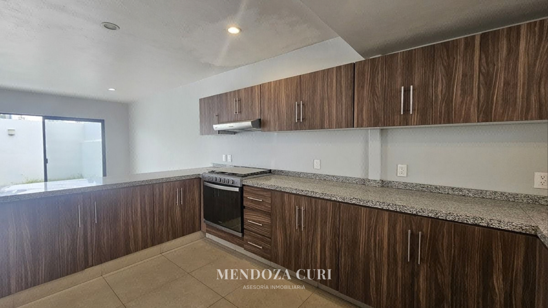 Casa en Renta, ubicada en Madeiras II (202) - foto 1