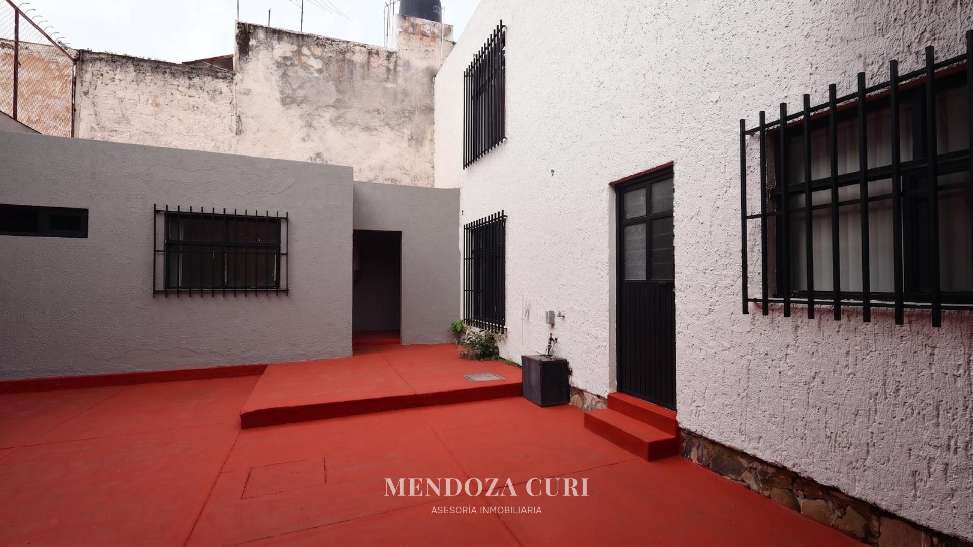 Amplia casa en venta en Lomas del Country - foto 2