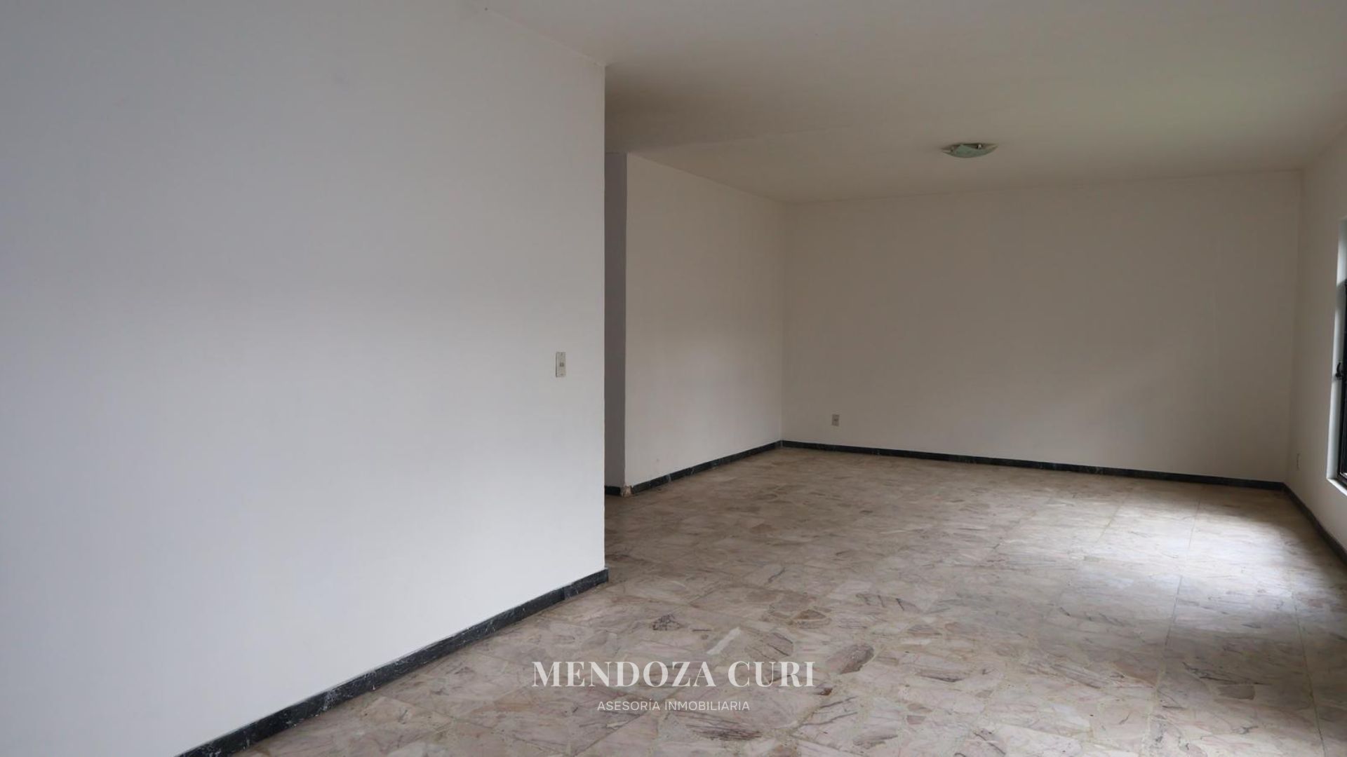 Amplia casa en venta en Lomas del Country - foto 12