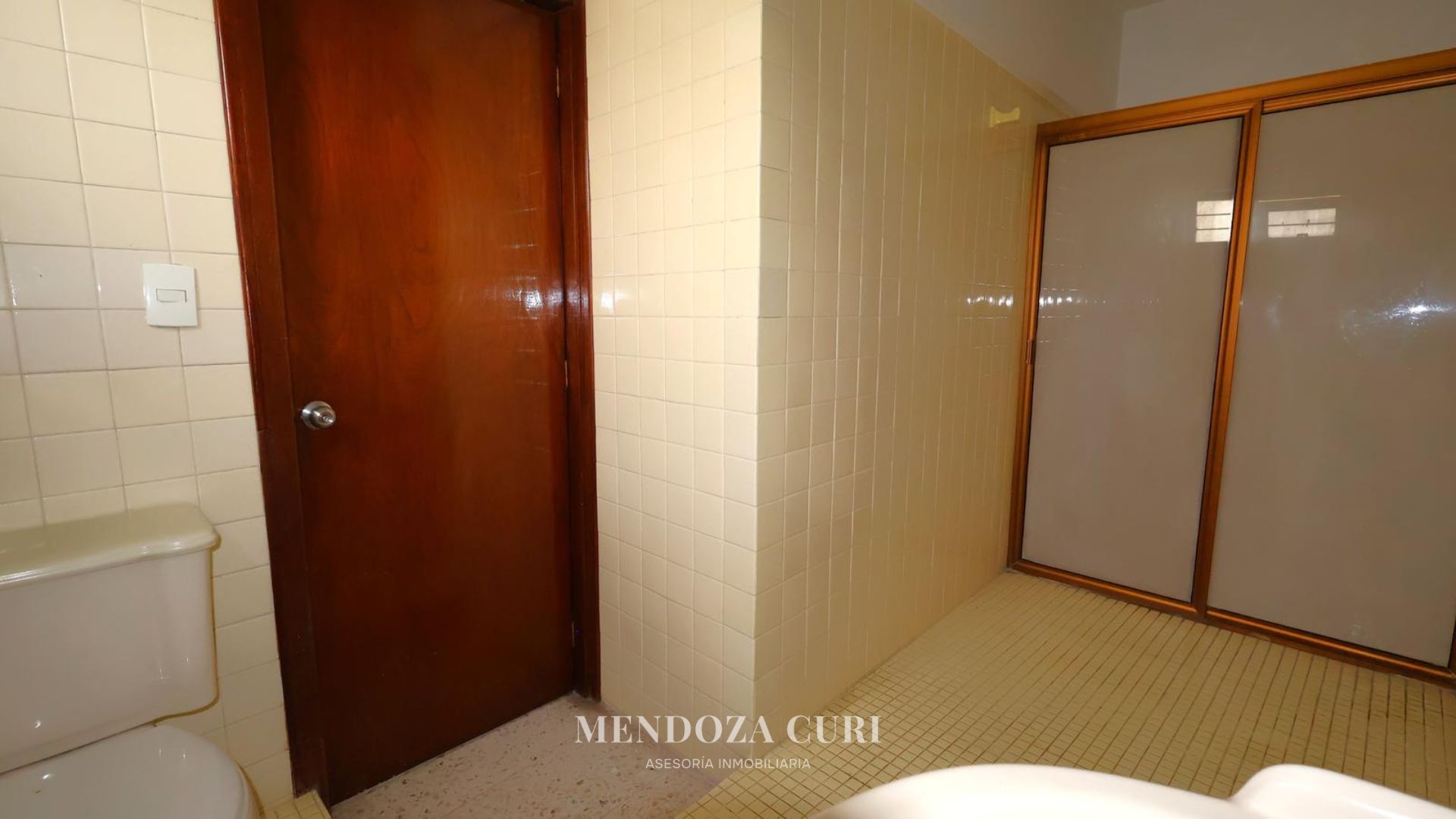 Amplia casa en venta en Lomas del Country - foto 15