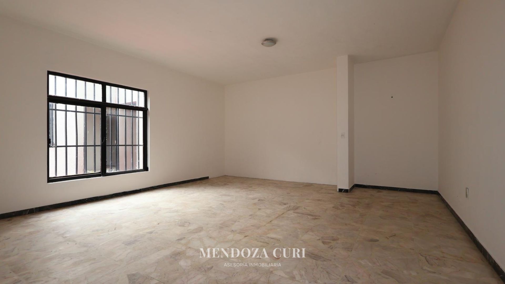 Amplia casa en venta en Lomas del Country - foto 17